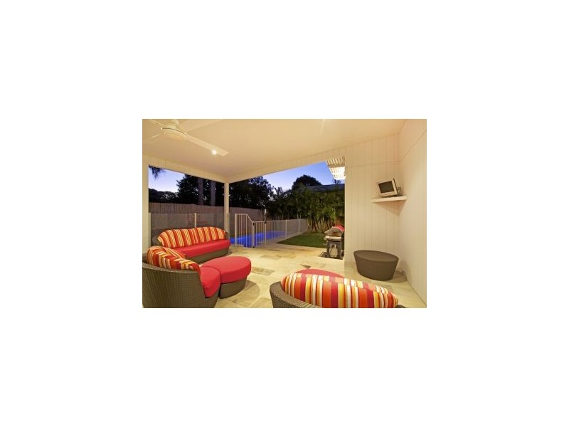 19 Twenty Seventh Avenue, Palm Beach QLD 4221