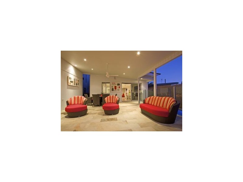 19 Twenty Seventh Avenue, Palm Beach QLD 4221