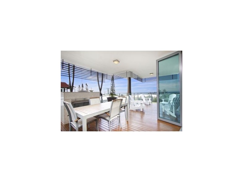 301-46 Kirra Wave Pacific Parade, Kirra QLD 4225