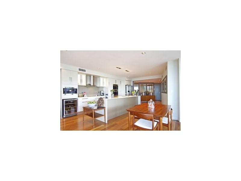 301-46 Kirra Wave Pacific Parade, Kirra QLD 4225