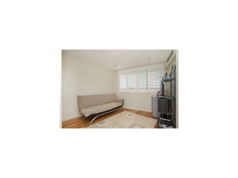 301-46 Kirra Wave Pacific Parade, Kirra QLD 4225