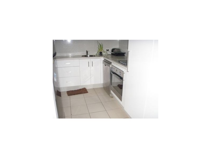 2/29 Coolangatta Road, Kirra QLD 4225