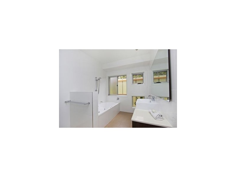 4 Lita Court, Tallebudgera QLD 4228