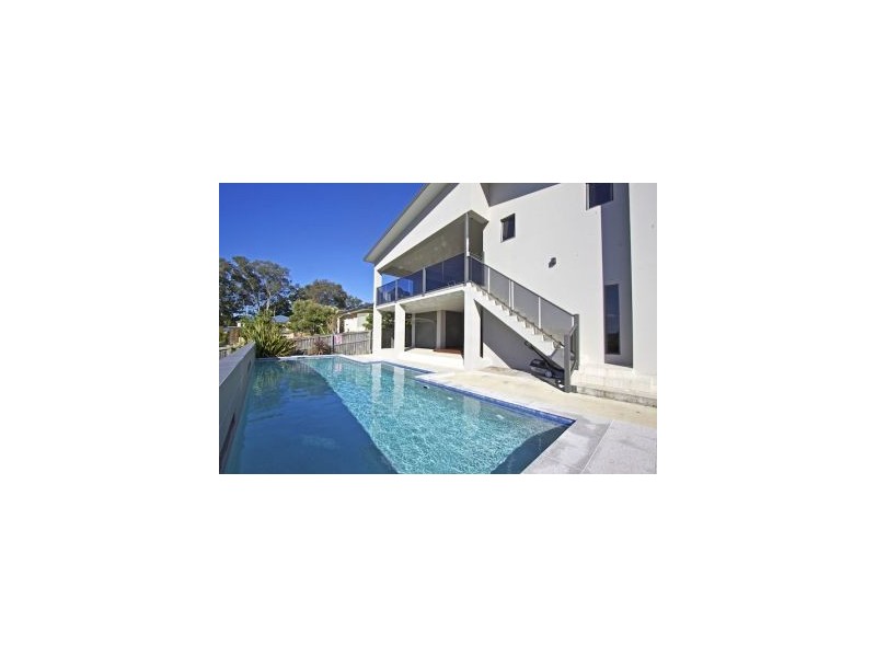 16 Daintree Close, Banora Point NSW 2486