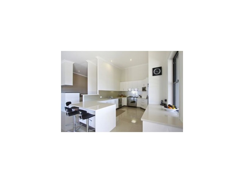 16 Daintree Close, Banora Point NSW 2486