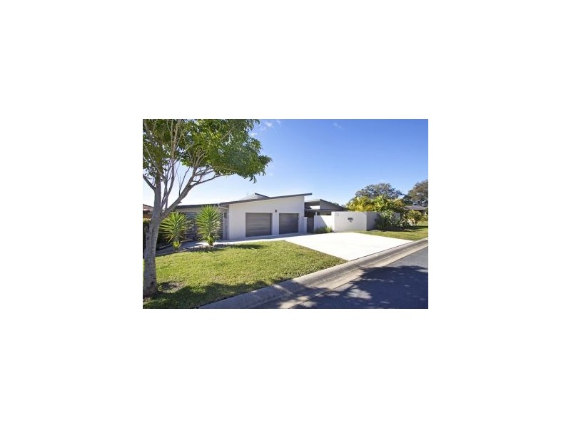 16 Daintree Close, Banora Point NSW 2486