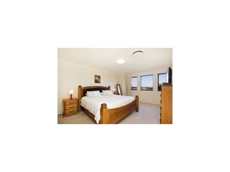 33 Daintree Close, Banora Point NSW 2486
