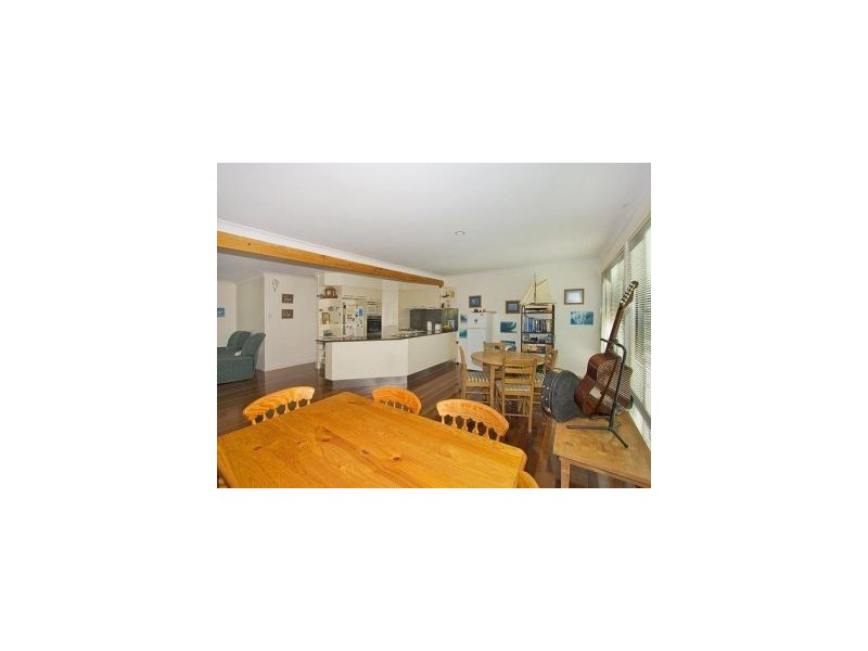 101 Dutton Street, Coolangatta QLD 4225