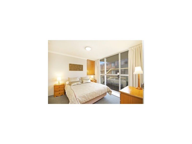 4-3 Ward Street ‘Eden Tower’, Rainbow Bay QLD 4225