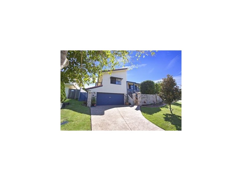 2/2  Daintree Close, Banora Point NSW 2486