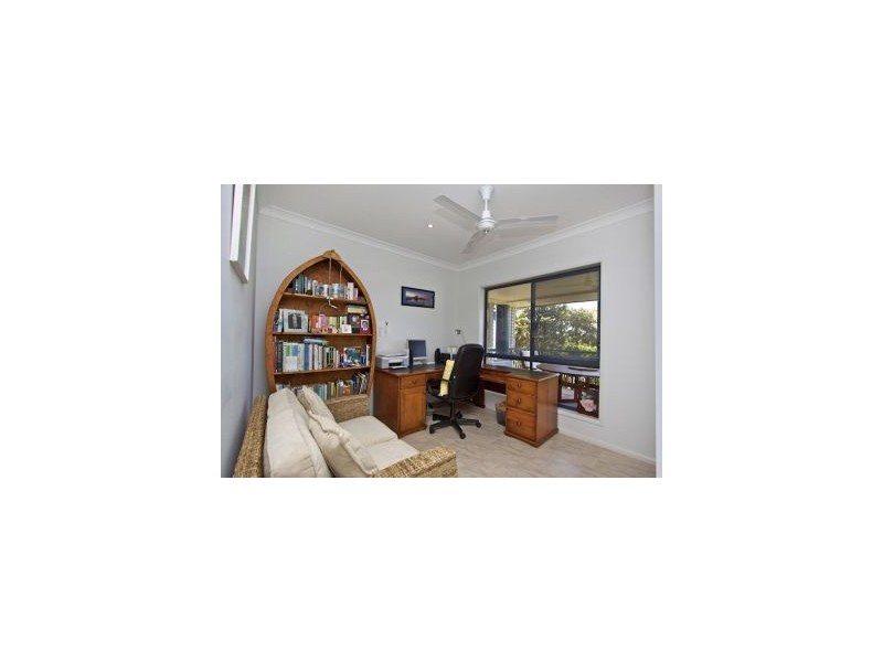 2/2  Daintree Close, Banora Point NSW 2486