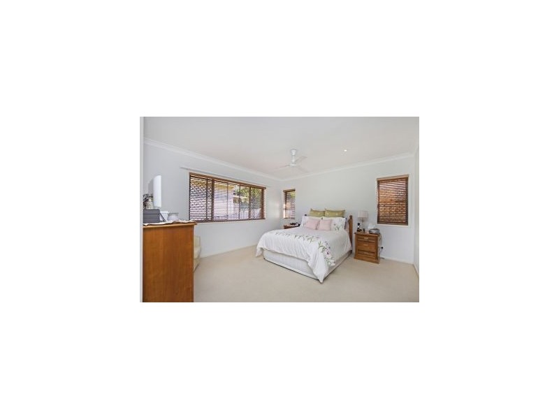 2/2  Daintree Close, Banora Point NSW 2486