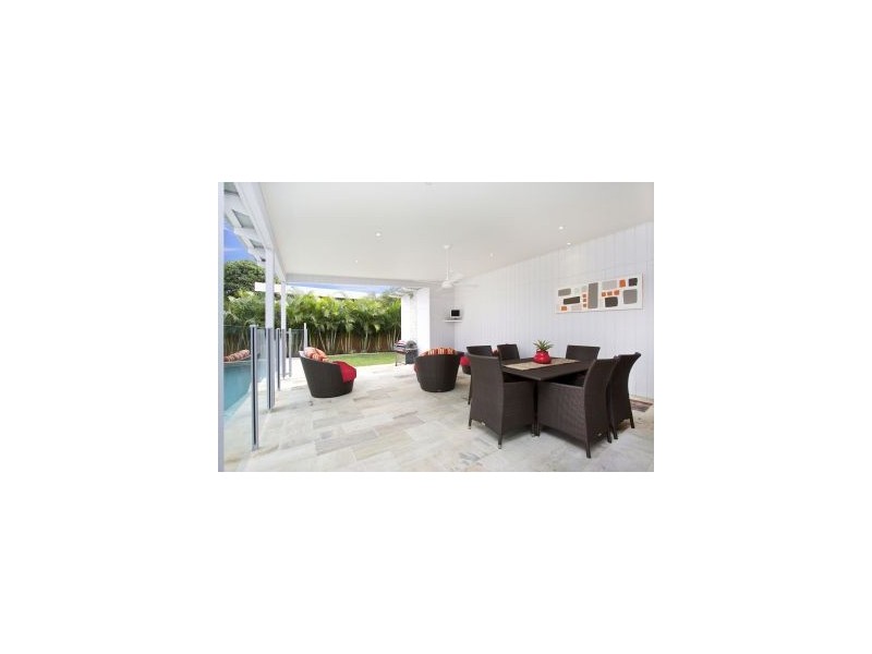 19 Twenty Seventh Avenue, Palm Beach QLD 4221