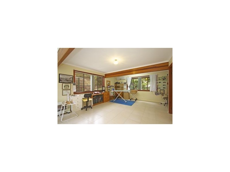 27 Glen Ayr Drive, Banora Point NSW 2486