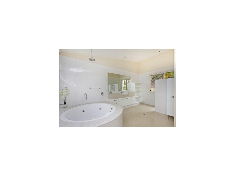 76 Botancial Circuit, Banora Point NSW 2486