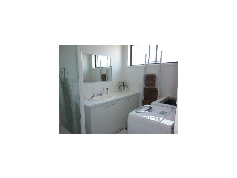 8 23 Coolangatta Road, Coolangatta QLD 4225