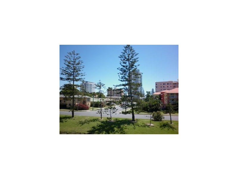 8 23 Coolangatta Road, Coolangatta QLD 4225