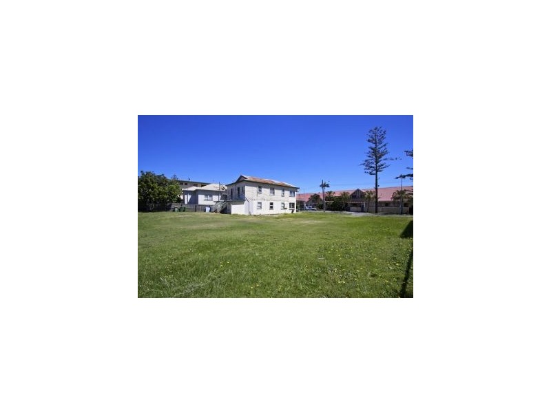 16 Marine Parade, Kirra QLD 4225