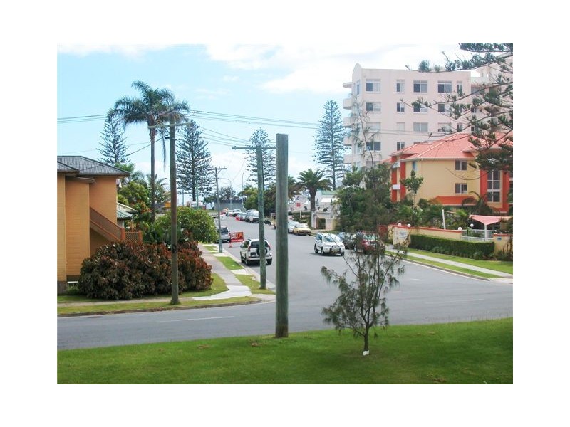 3&4/27 Coolangatta Road, Kirra QLD 4225