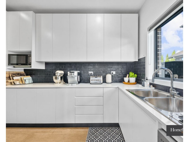 11 New Farm Road, West Pennant Hills NSW 2125