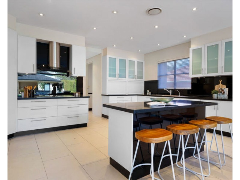 18 Dawson Avenue, Thornleigh NSW 2120