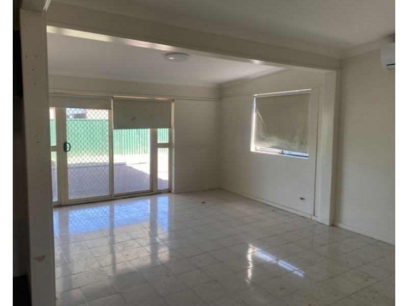 13 Creek St, Riverstone NSW 2765