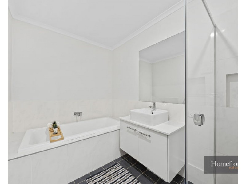 4 Titania Street, Riverstone NSW 2765