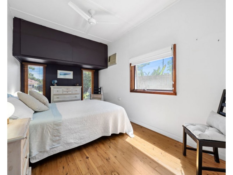 77 Duffy Ave, Thornleigh NSW 2120