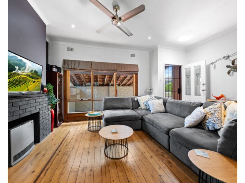 77 Duffy Ave, Thornleigh NSW 2120