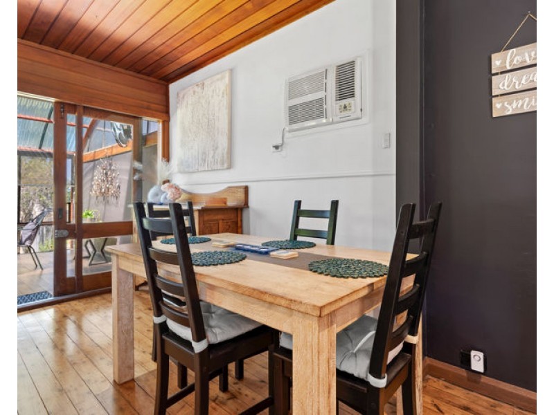 77 Duffy Ave, Thornleigh NSW 2120