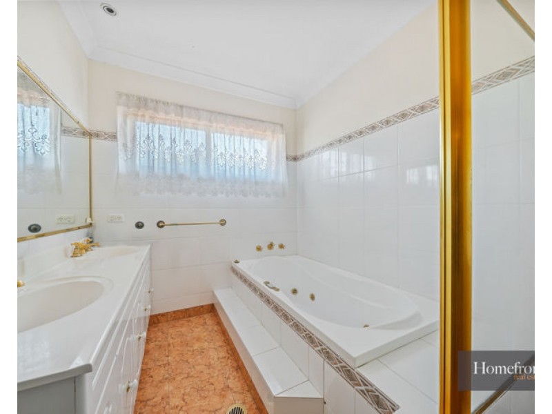 49 Oakleigh Avenue, Thornleigh NSW 2120