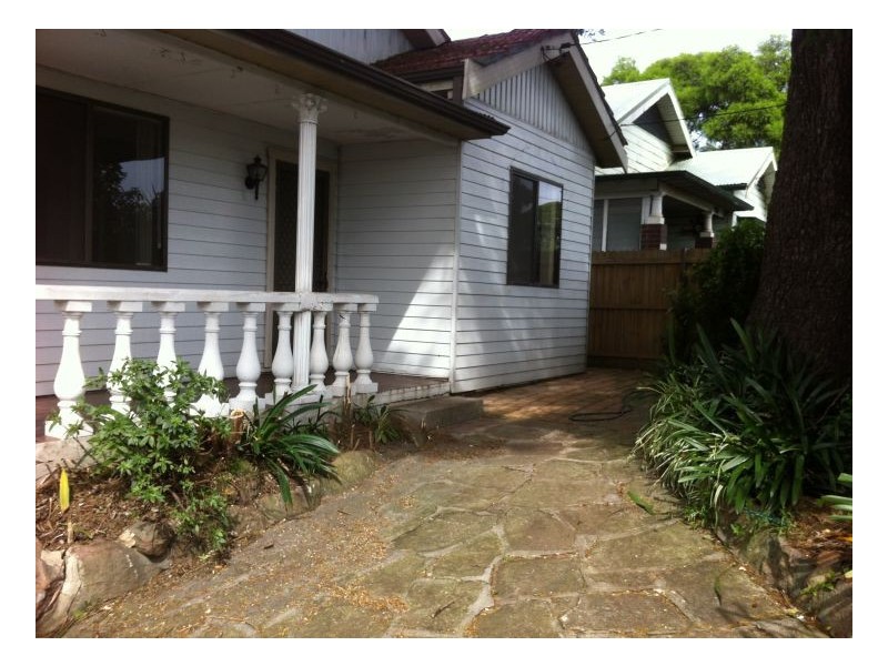 4 Thornleigh St, Thornleigh NSW 2120