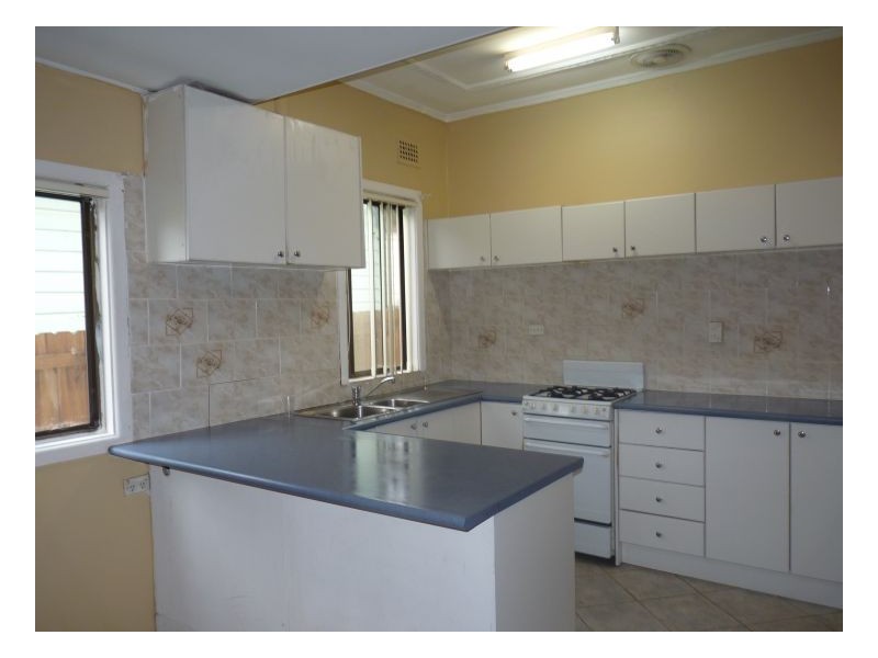 4 Thornleigh St, Thornleigh NSW 2120