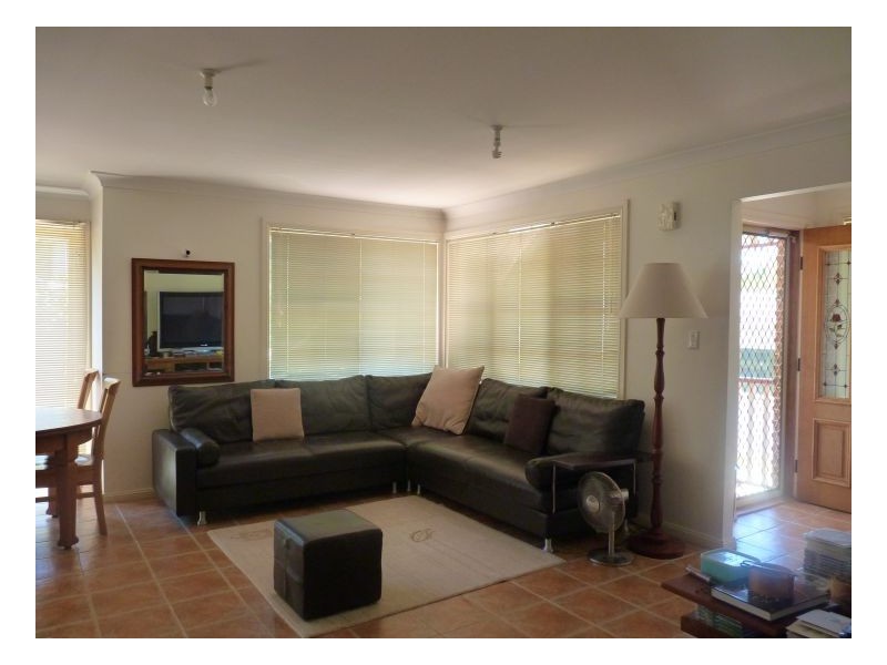 16 Sinclair Ave, Thornleigh NSW 2120