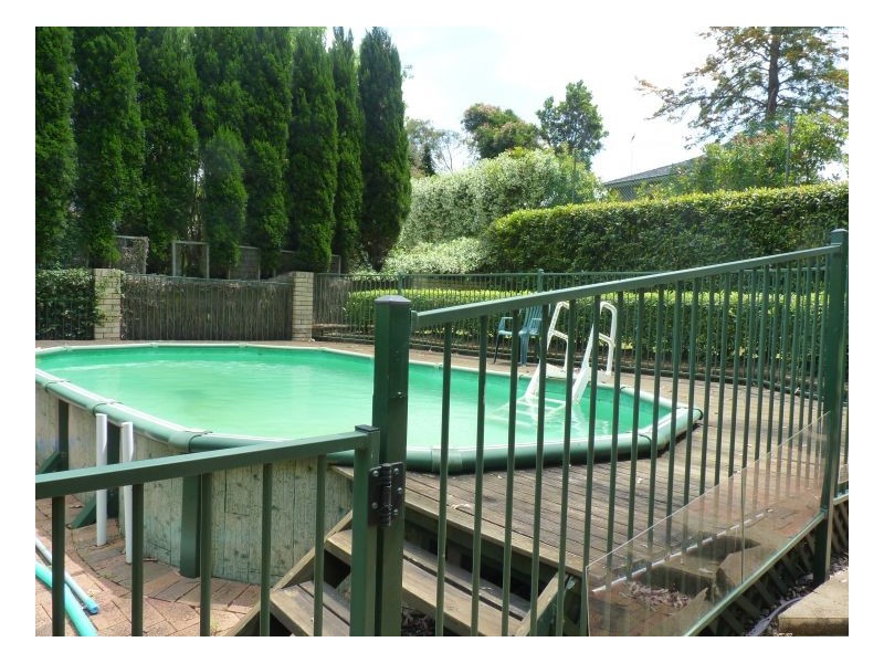 27 Cherrybrook  Road, West Pennant Hills NSW 2125