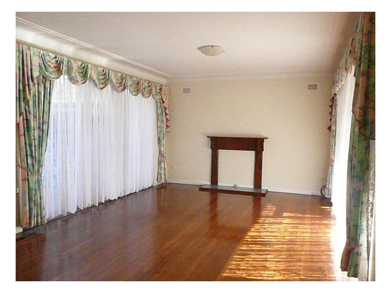 15 John Savage Cres, West Pennant Hills NSW 2125