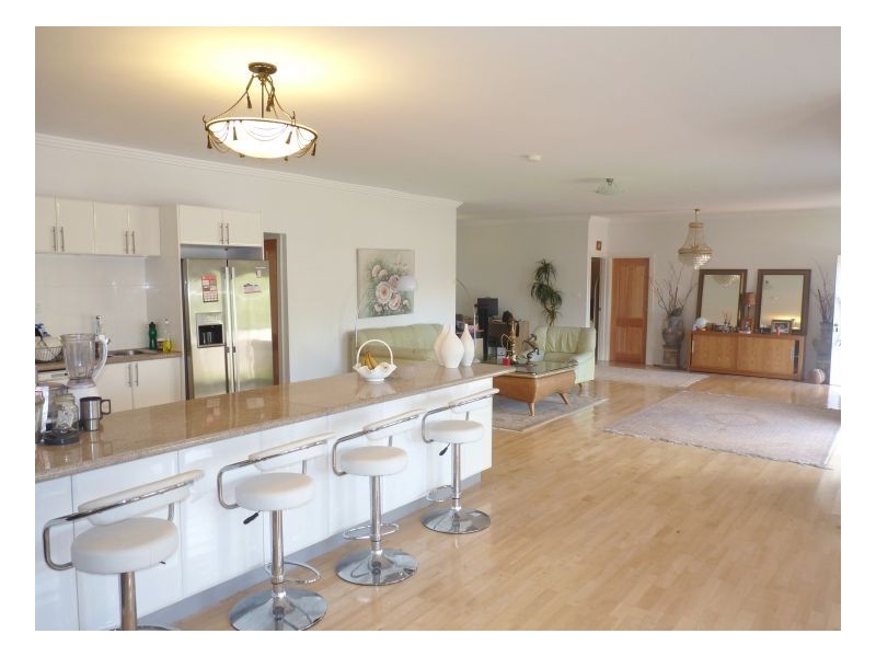 15 Hall Ave, Thornleigh NSW 2120