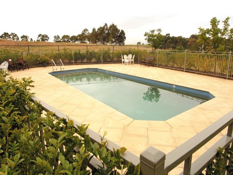 Macquarie Links NSW 2565