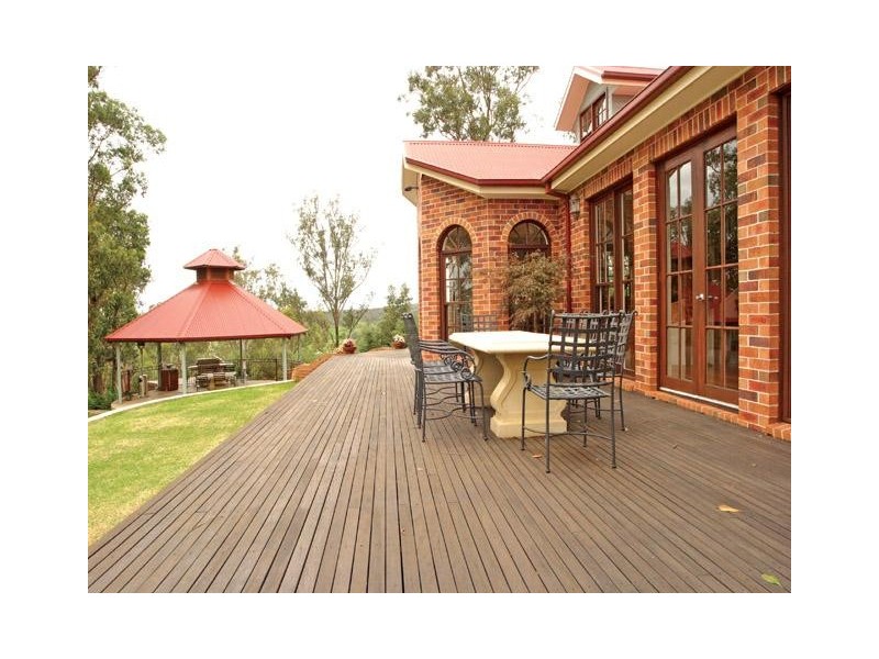 The Oaks NSW 2570