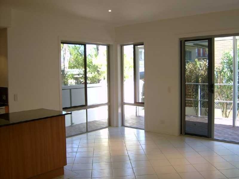 1/30 Peninsular Drive, Surfers Paradise QLD 4217