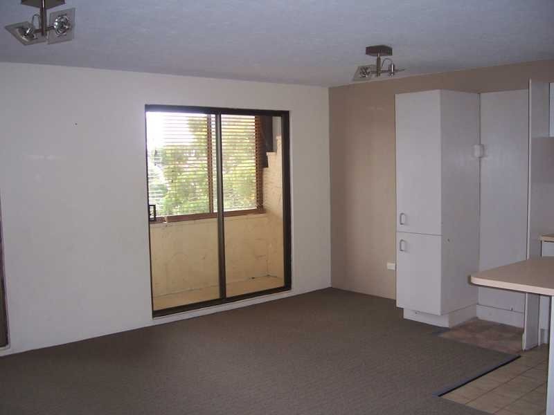 5/10 Duet Drive, Mermaid Waters QLD 4218