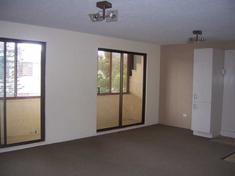 5/10 Duet Drive, Mermaid Waters QLD 4218