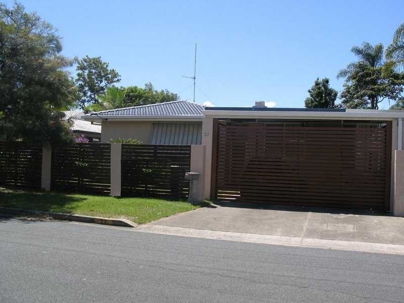 32A Naranga Avenue, Broadbeach Waters QLD 4218