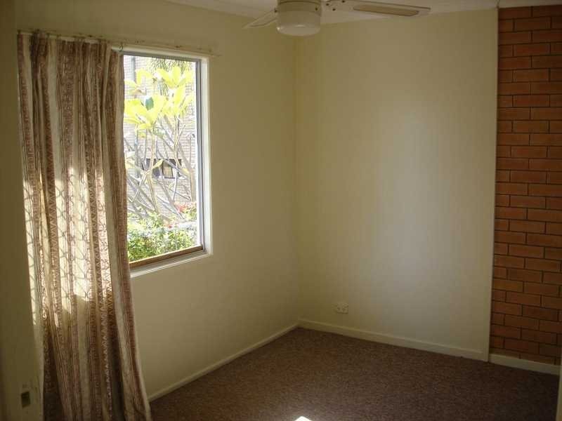 5/7 Surf Parade, Broadbeach QLD 4218