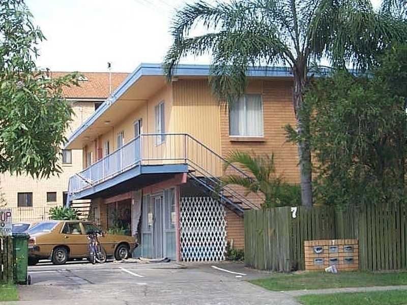 5/7 Surf Parade, Broadbeach QLD 4218