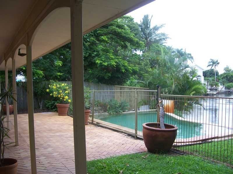 44 Savoy Drive, Broadbeach Waters QLD 4218