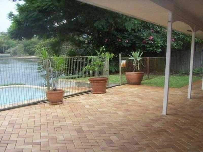 44 Savoy Drive, Broadbeach Waters QLD 4218