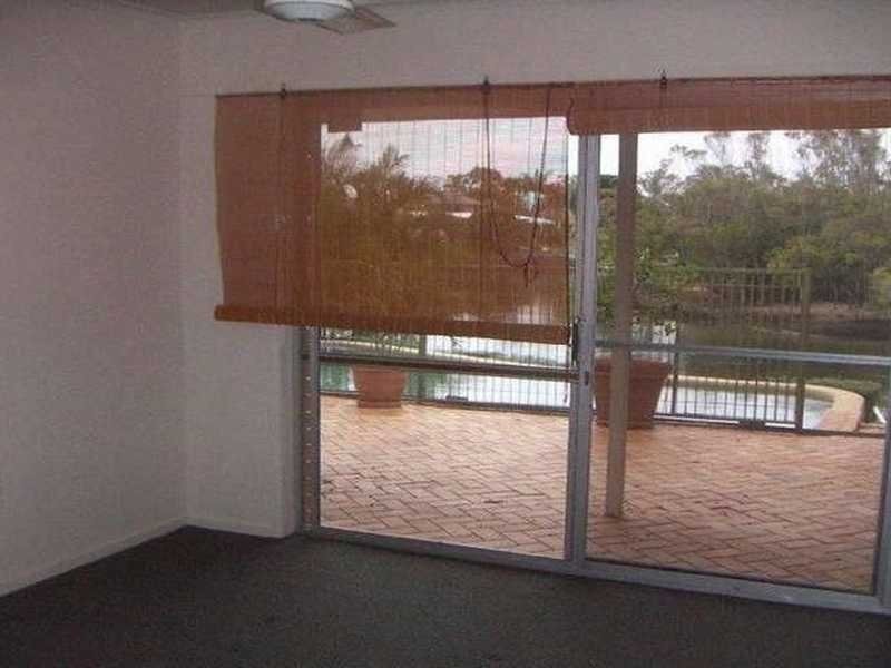 44 Savoy Drive, Broadbeach Waters QLD 4218