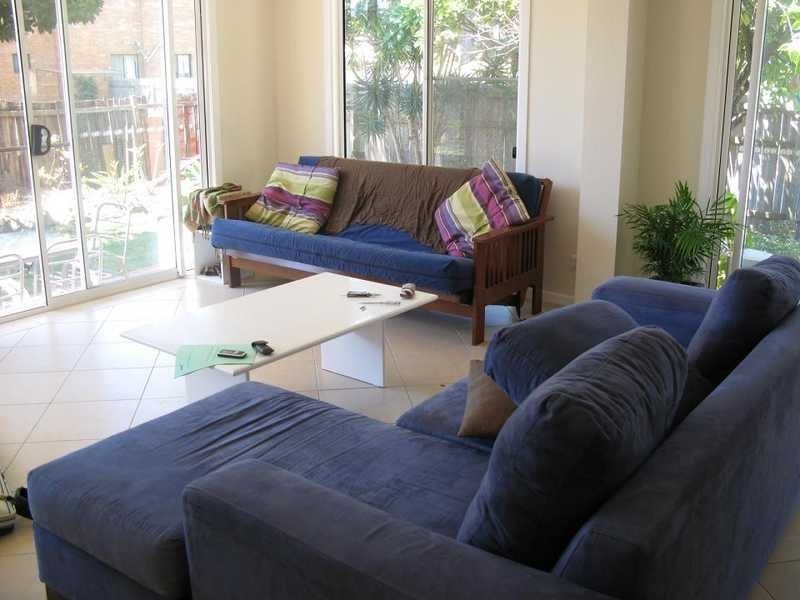 32 Naranga Avenue, Broadbeach Waters QLD 4218