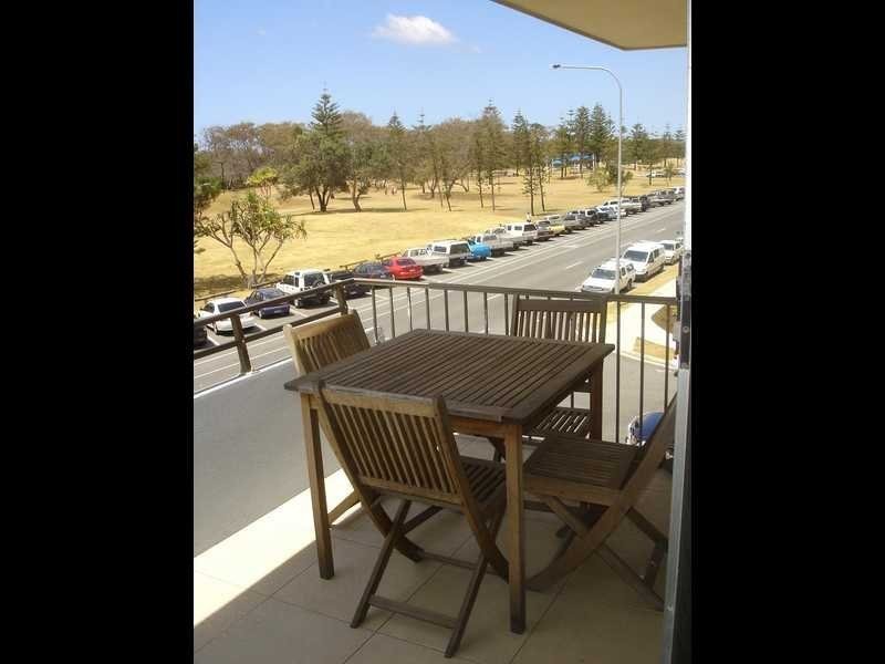 15/171 Old Burleigh Road, Broadbeach QLD 4218